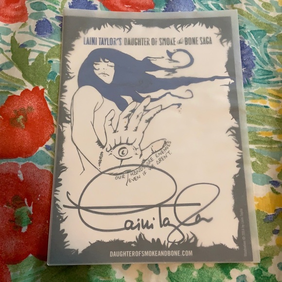 Daughter of Smoke & Bone SIGNED Laini Taylor Card - Picture 1 of 2